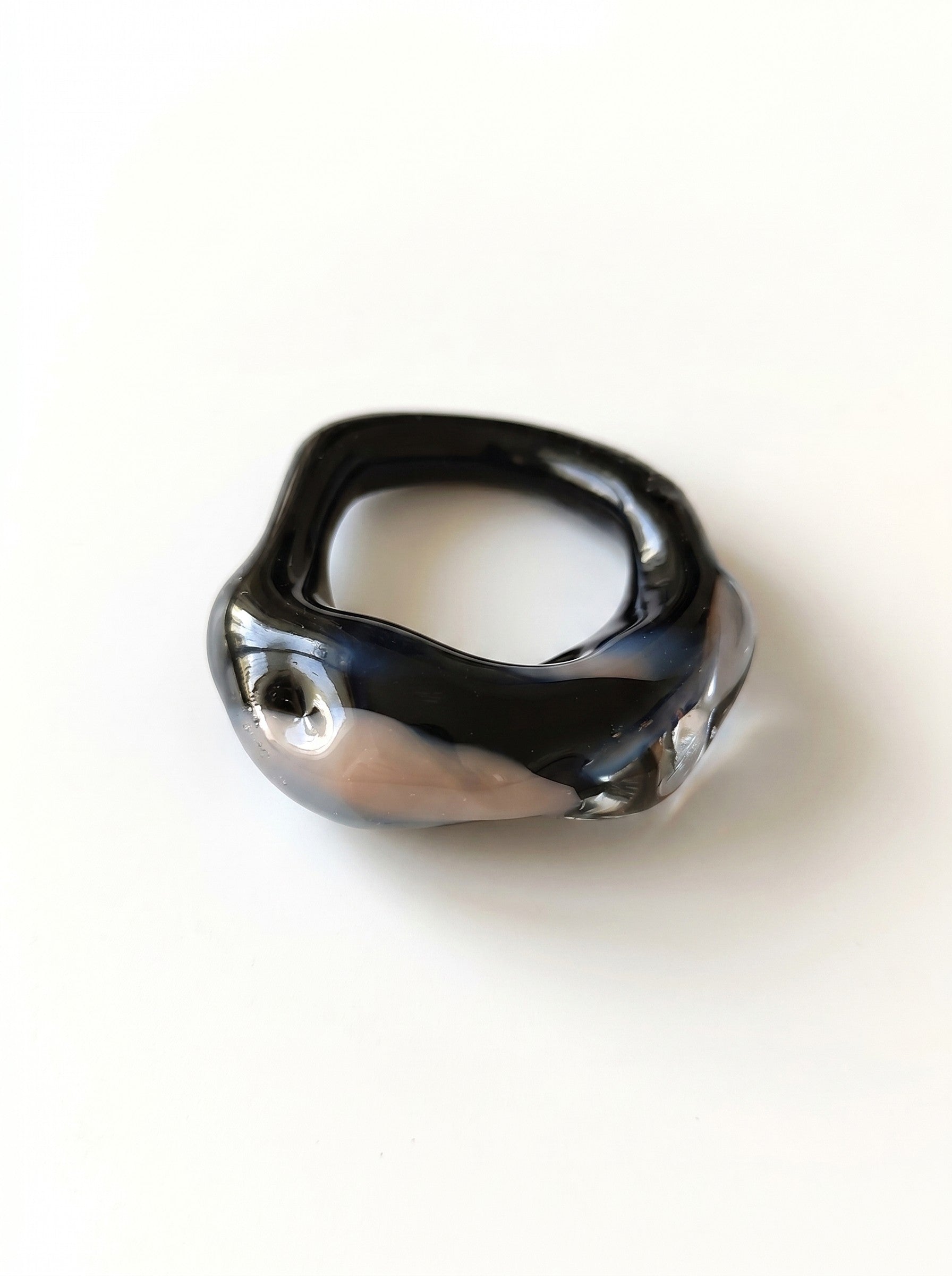 Anillo de Vidrio Negro Lotus y Azul