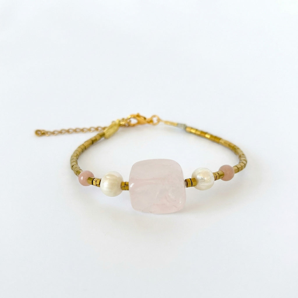 Pulsera de cuarzo y perlas.