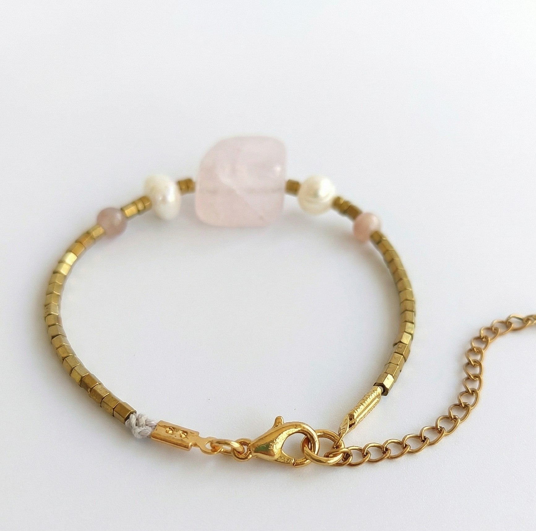 Pulsera de cuarzo y perlas.