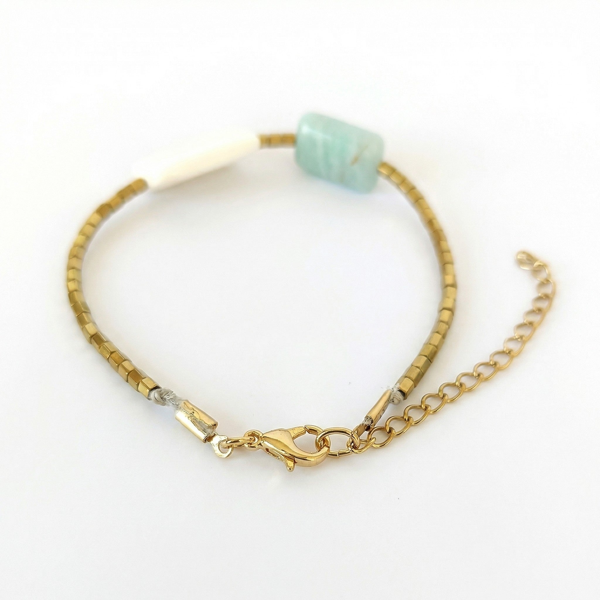 Pulsera de nacar y amazonita.