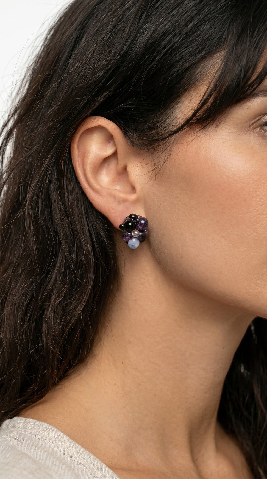 Pendientes de vidrio de bolitas.