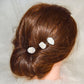 Horquillas para moño de rositas blancas. Florecitas de seda para el pelo. Florecitas  blancas para peinado de novia.